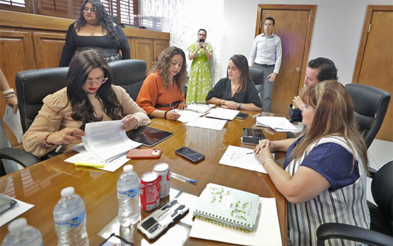 Tratan regidores temas para la reunión con el Cabildo paseño