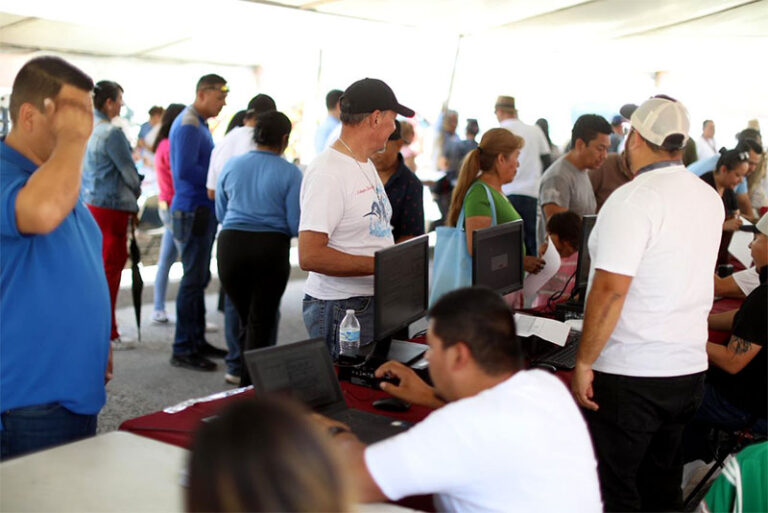 Llevan dependencias municipales sus servicios a vecinos de Urbivilla del Cedro etapa IV
