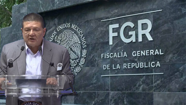 También Jauregui se presentó en la FGR