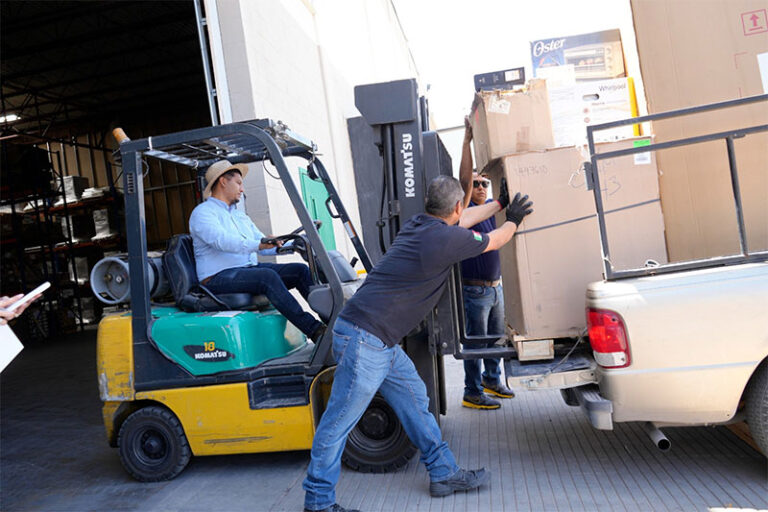Entrega SEyD materiales didácticos y equipamiento a planteles de Educación Especial en Juárez