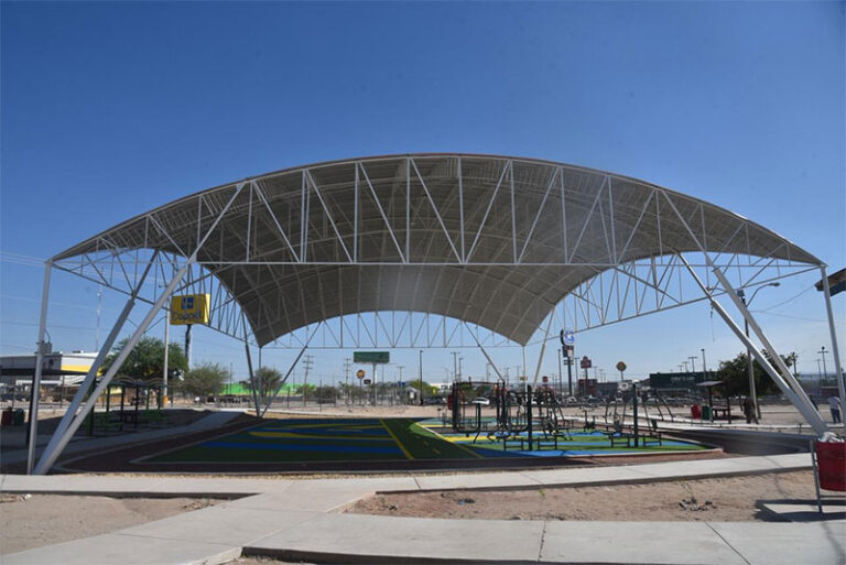 Construye Obras Públicas instalaciones deportivas en la Escuela Secundaria Federal 11
