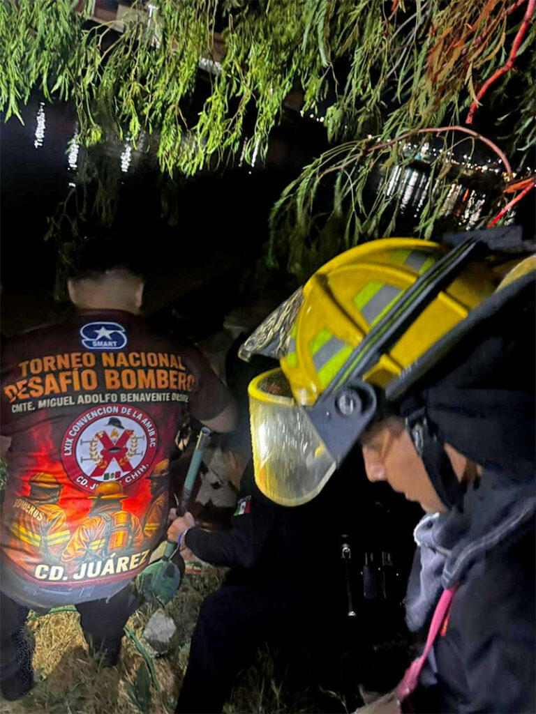 Lluvias y fuertes vientos dejan encharcamientos; rescatan a hombre atrapado en un dique