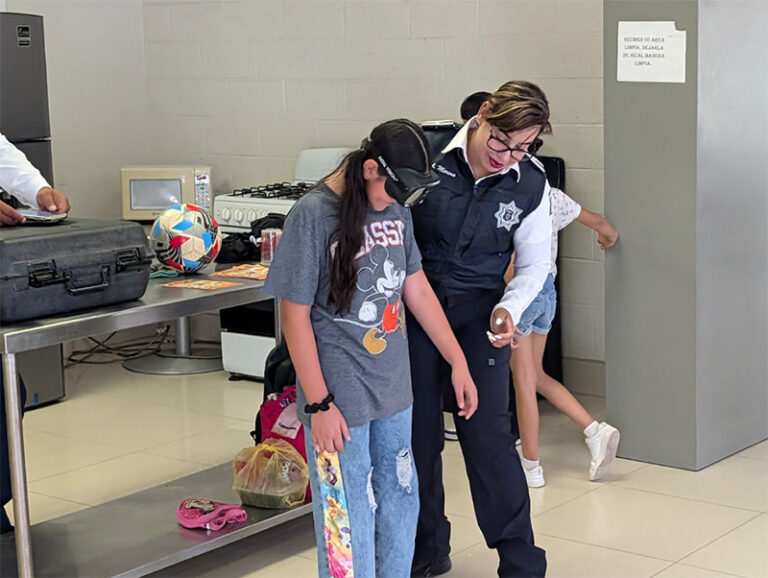 Disfrutan infantes recorrido educativo por Museo del Fydhem