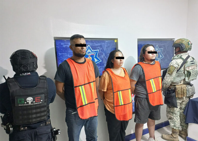 Operativo BOI detiene a tres personas y aseguran cocaína en la colonia Carlos Chavira