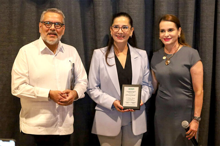 Participa Claudia Morales en asamblea del AMPI