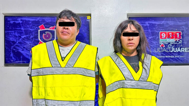 Policías municipales detienen a pareja por presunto quebrantamiento de sellos en inmueble asegurado