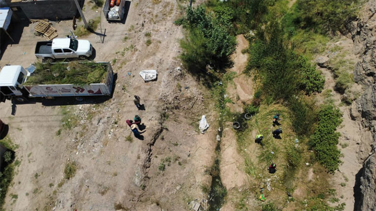 Realizan limpieza preventiva en arroyo de la Fronteriza