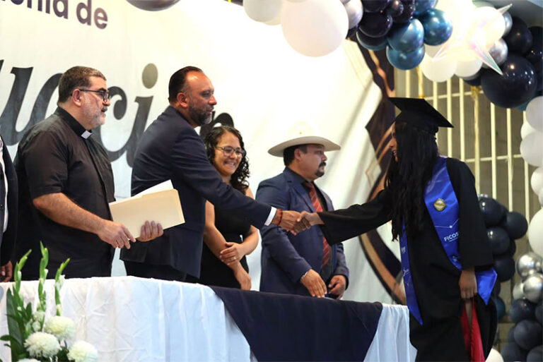 Acude el Alcalde a la graduación de la sexta generación de Educación Secundaria de Salesianos