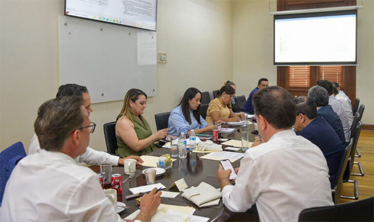 Gabinete estatal da seguimiento a desplazamiento forzado en Guadalupe y Calvo