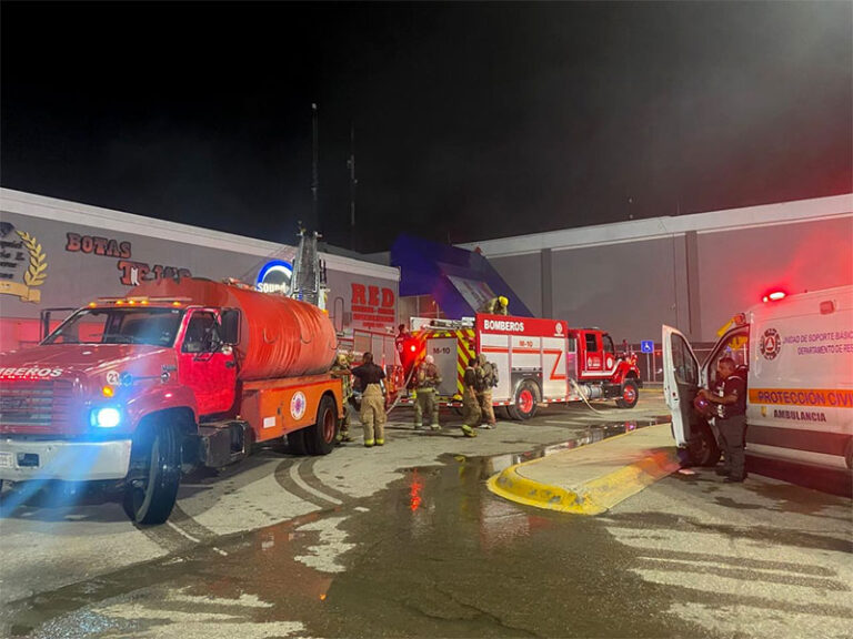 Protección Civil atendió 49 servicios en las últimas 24 horas; destaca incendio en joyerías de Río Grande Mall
