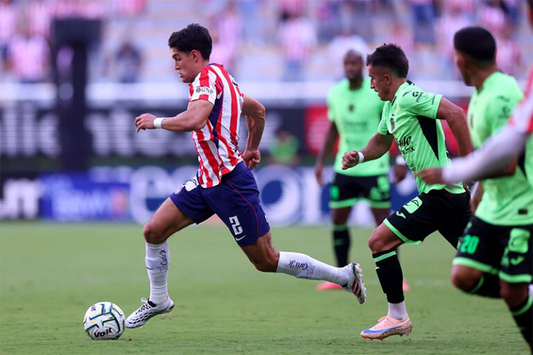 Chivas gana en casa y vence a los Bravos