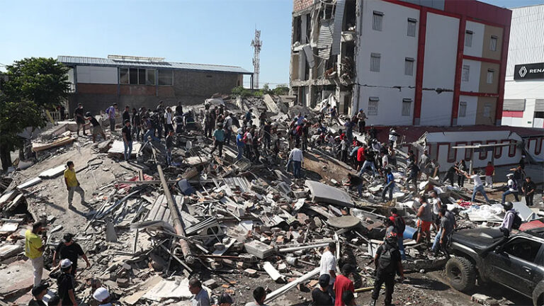 Se eleva el número de fallecidos tras sismo en Colombia