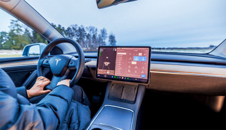 Alarma en Tesla, millones de autos a revisión por problemas de seguridad