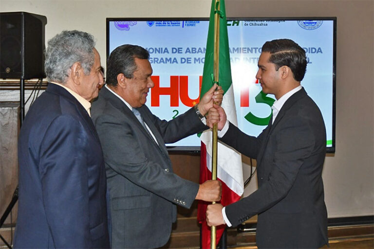 Abanderan a delegación de la UTCH que viajará a China con el programa HUST 3+3