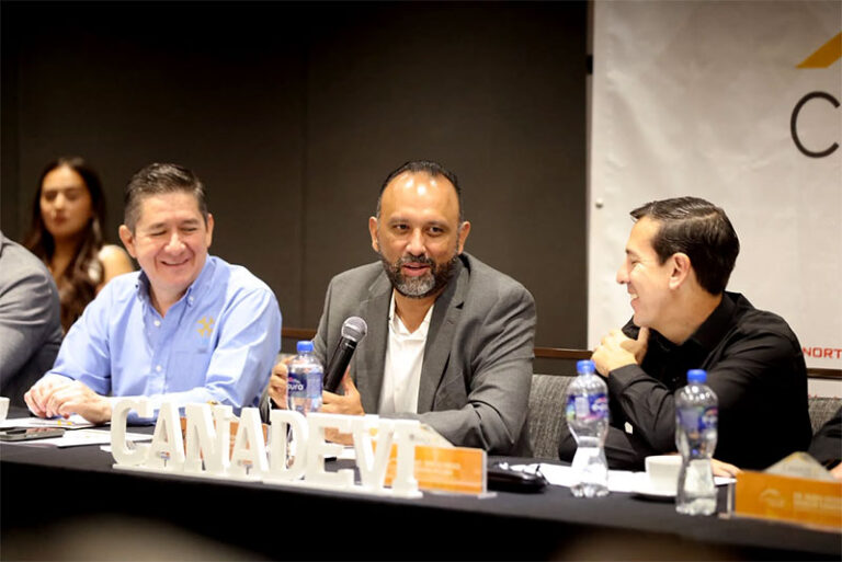 Refrenda el alcalde Ortiz Orpinel alianza con desarrolladores de vivienda