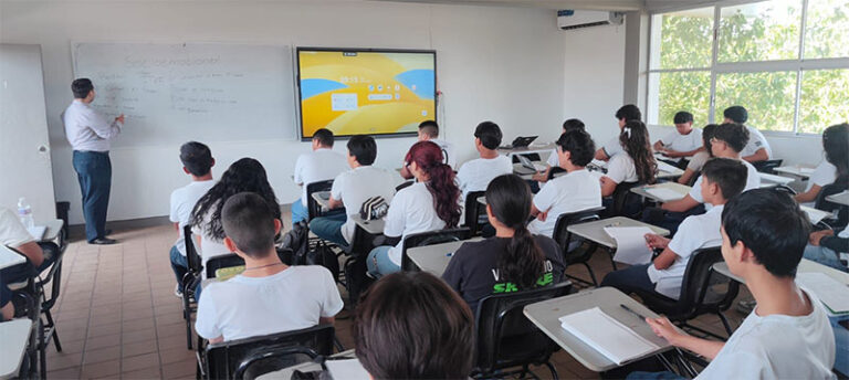 Inician más de 900 estudiantes Curso de Verano en planteles del Conalep