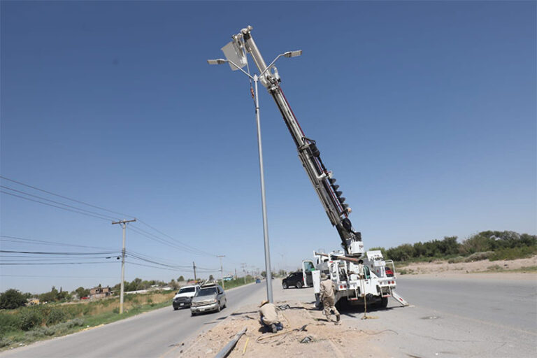 Mejora Alumbrado Público iluminación en la Carretera Juárez-Porvenir