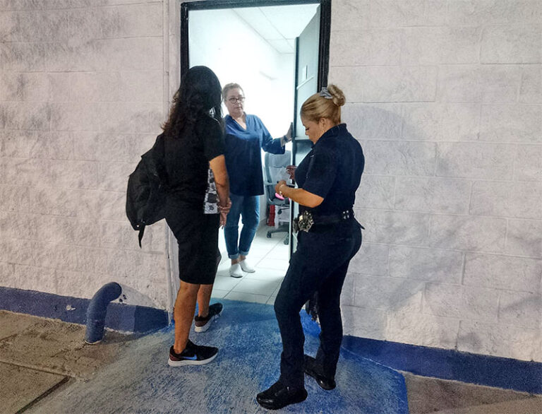 Policías Municipales localizaron sana y salva a mujer que contaba con Protocolo Alba activado