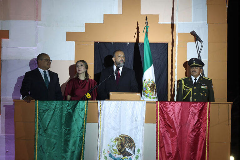Festejan cerca de 40 mil juarenses ceremonia del Grito de Independencia