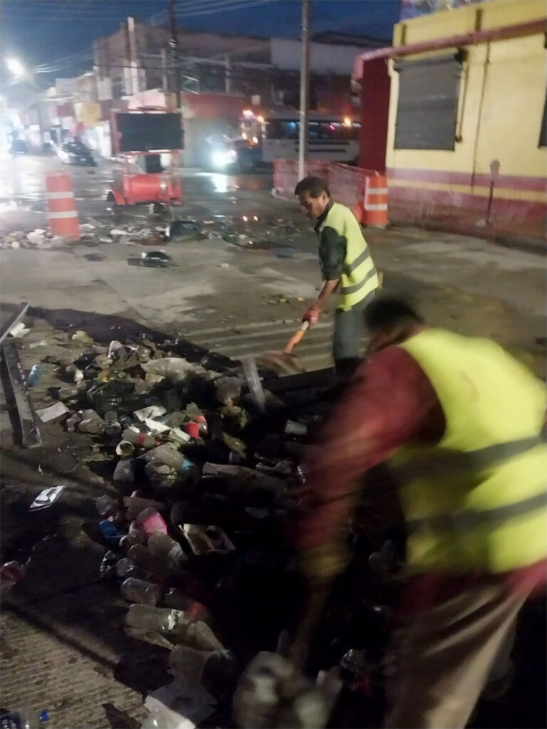 Refuerzan limpieza en Zona Centro y llaman a disponer correctamente la basura