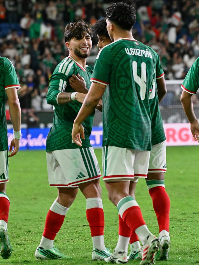 Asistencia de Denzell García en empate de México contra Perú