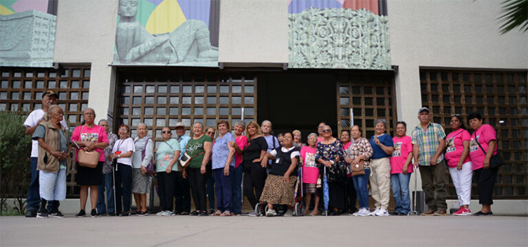Adultos mayores disfrutan jornada cultural y de aprendizaje en el Centro Cultural de las Fronteras