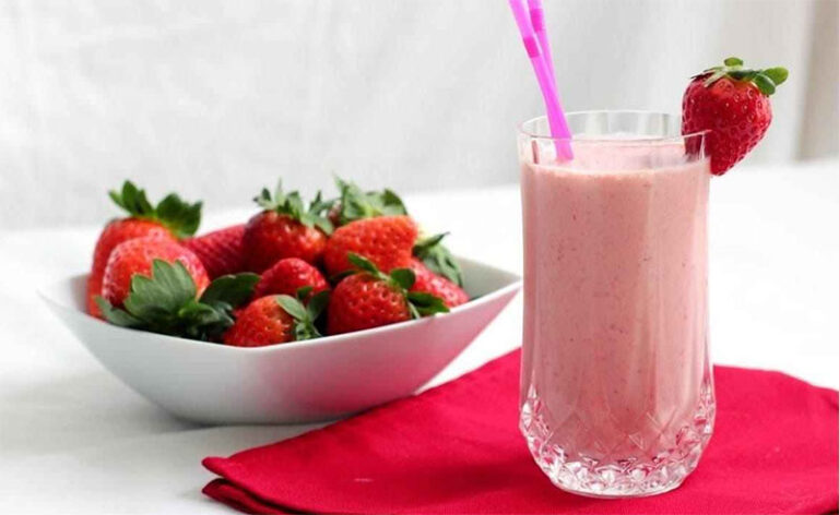 Cremoso y delicioso, el licuado de fresa con amaranto