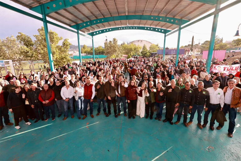 Celebran en Parral los 15 años de Morena; refrendan respaldo a Cruz Pérez Cuéllar